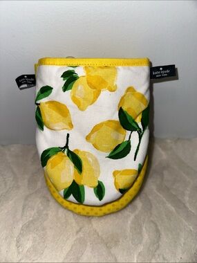 kate spade White Yellow Gold Green Lemon Print Mini Oven Mitts set of 2